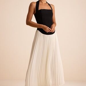 Lulus Suri Black And Ivory Mixed Media Halter Maxi Dress - Size M